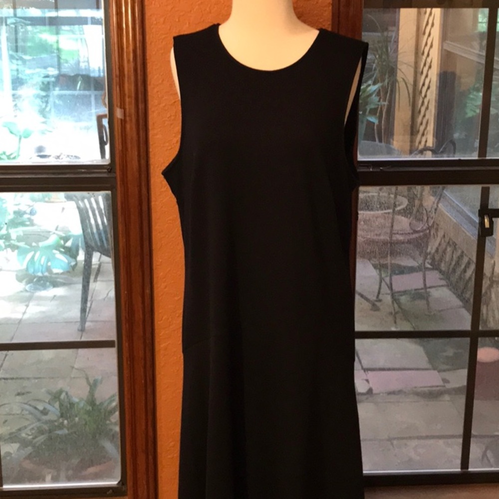 Dress - Picture 2 of 7